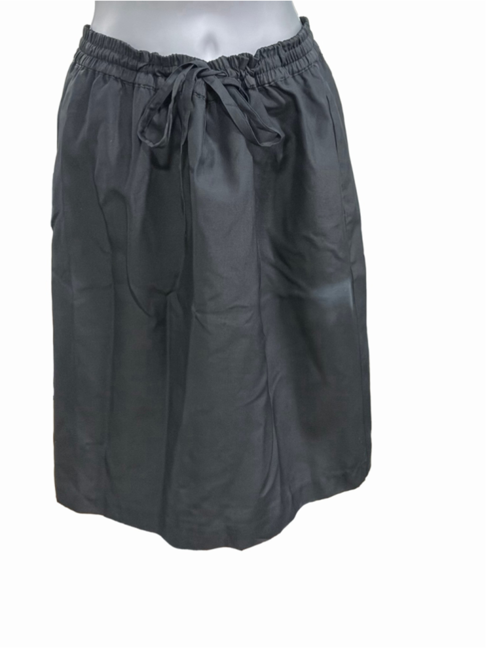 45. Vintage Women's Amanda Smith Black Silk Midi Skirt Size M
